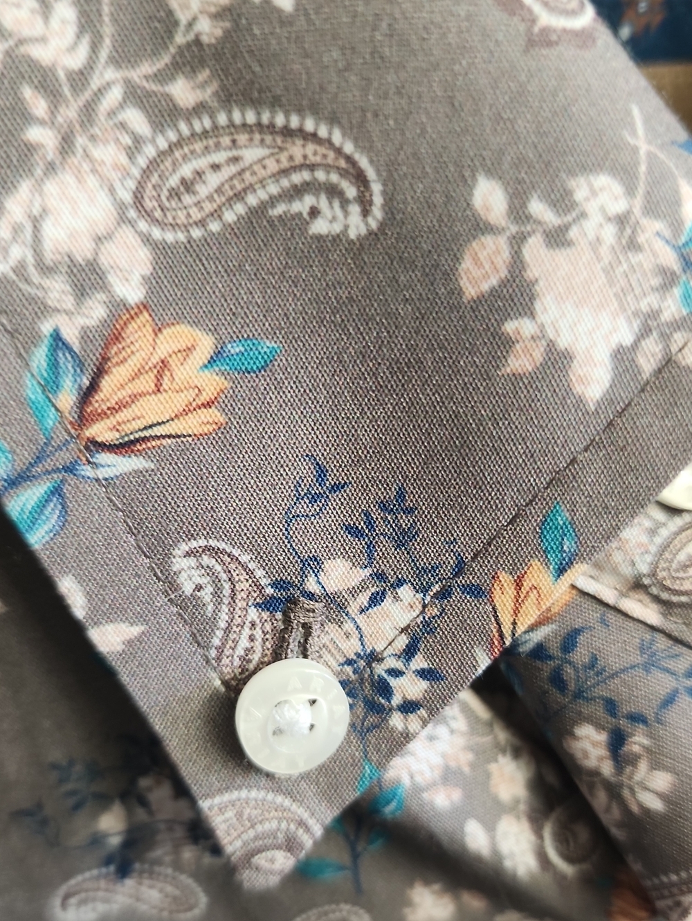 Ariat Long Sleve Shirt - Picture 6 of 7